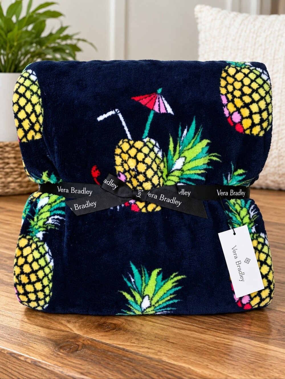 Vera Bradley Toucan Party Fleece Throw Blanket Pineapple Tropical 50x80 NWT -T